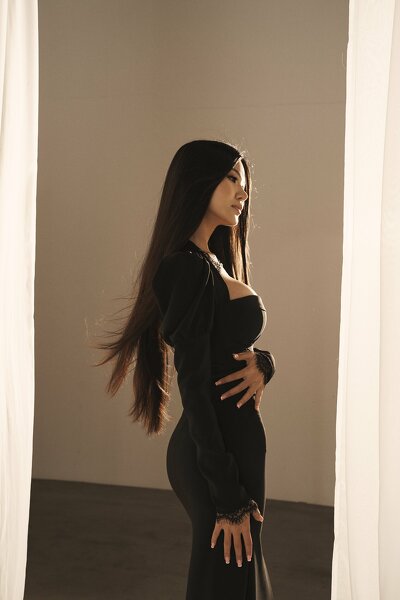 Model Photo Placeholder