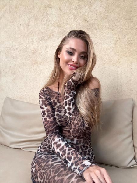 Model Photo Placeholder