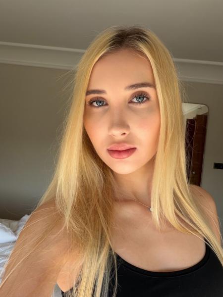 Model Photo Placeholder